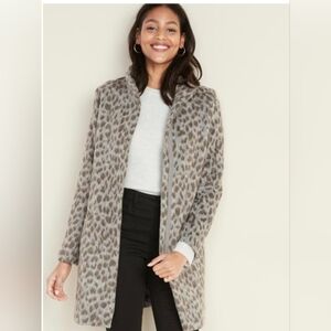 Old Navy Women's Gray Leopard Teddy Jacket